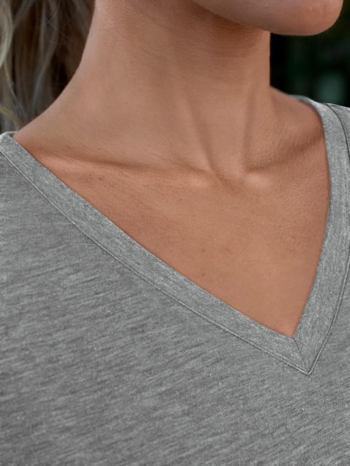 Womens T Shirts Short Sleeve V Neck Tops with Pockets Summer Fashion Trendy Soft Casual Comfy Outfits Clothes 2024